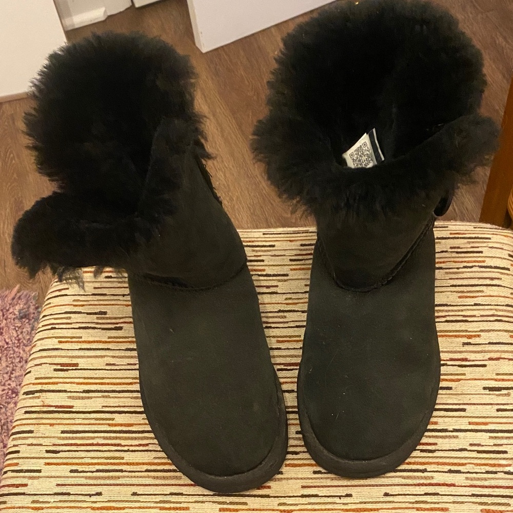 UGG Black Fur-Lined Winter Boots- size 7